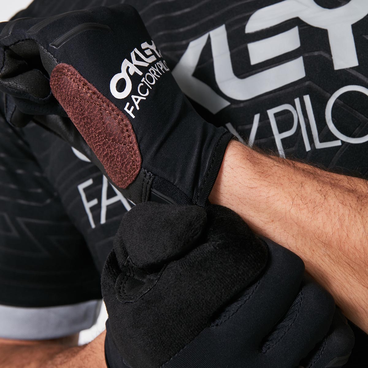 OAKLEY - ALL CONDITIONS GLOVES